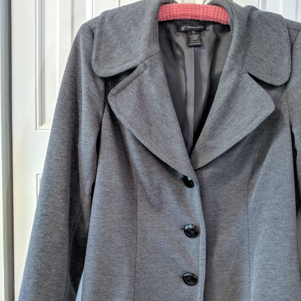Classic Lined Three-Button Jacket - Picture 2 of 7